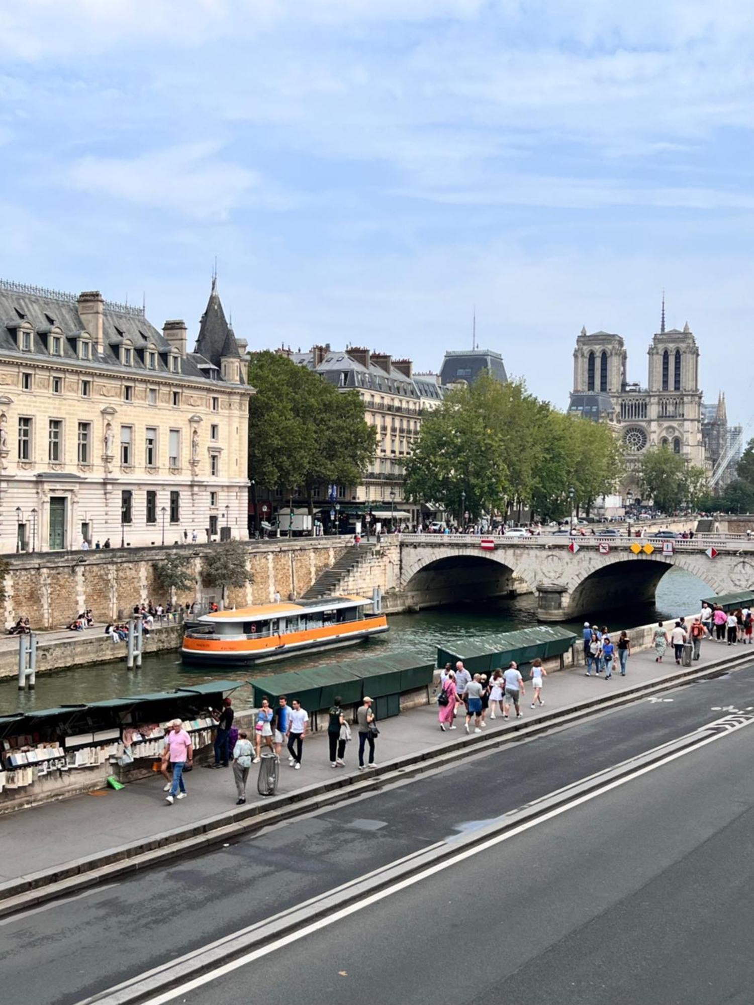Appartement Charmant Paris, Vue Notre-dame Paris
